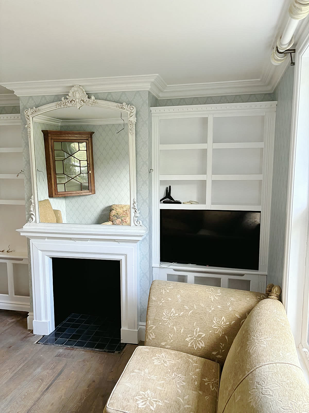 Coving & decorating